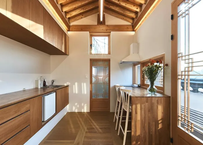 Luxury Hanok Cloudscape Villa *
