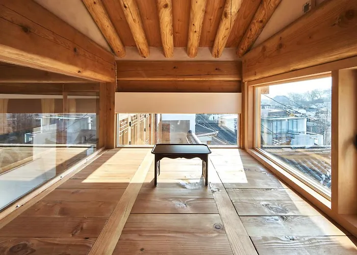 Luxury Hanok Cloudscape * Seul