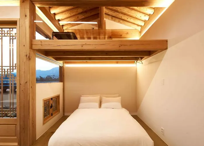 Villa Luxury Hanok Cloudscape
