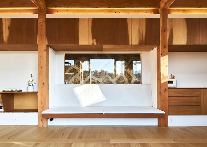 Luxury Hanok Cloudscape *